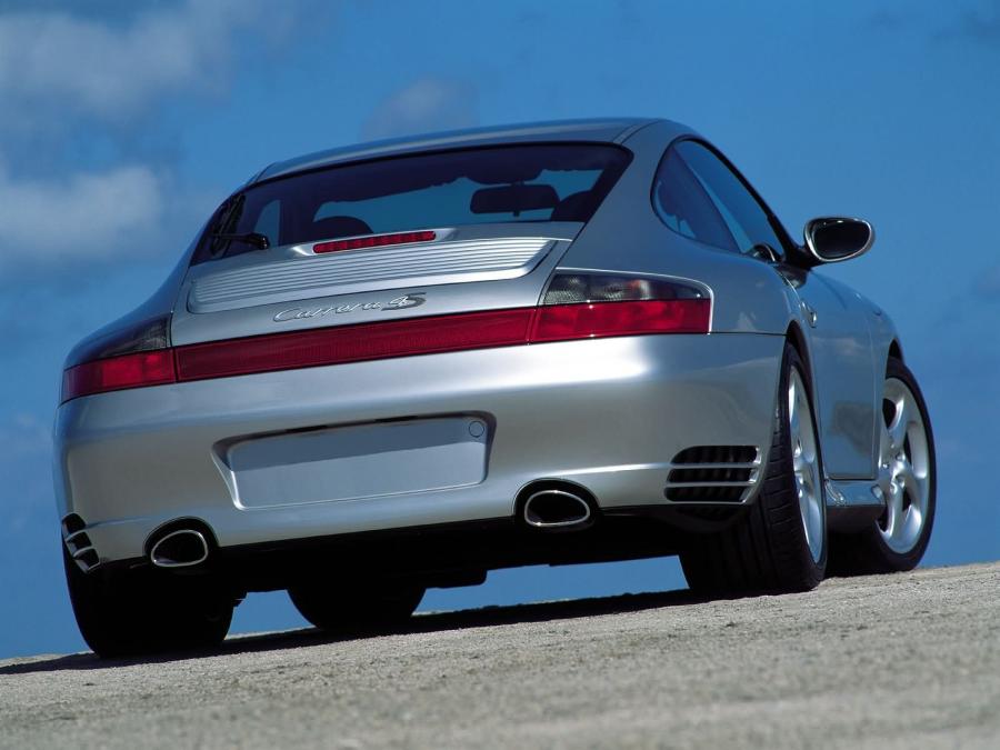  Porsche 911 Carrera 4S 2002 года  (фото 5 из 20)